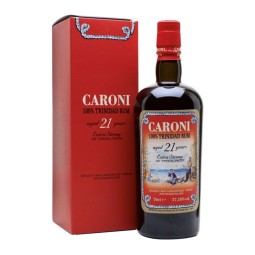 Bouteille de rhum Caroni 21 ans 1996, une rareté prisée par les amateurs de rhum.