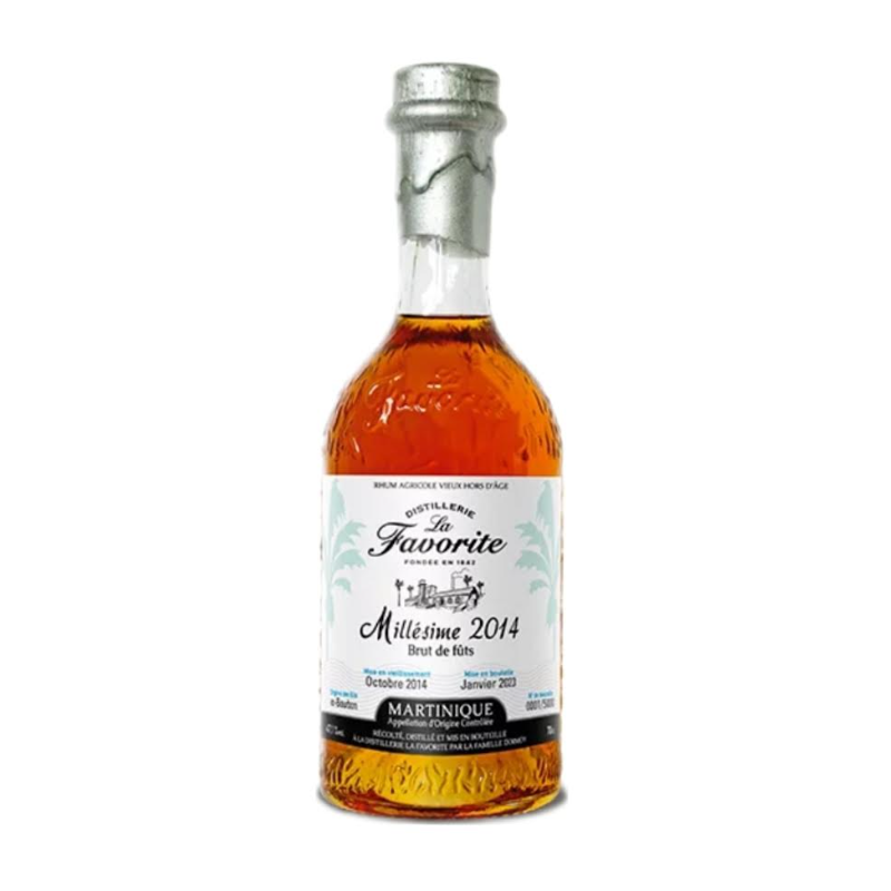 La Favorite Millésime 2014* est un rhum vieux agricole d'exception qui a mûri pendant huit ans dans d'anciens fûts de bourbon