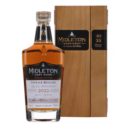 Bouteille de Midleton Very Rare Release 2022, un whisky irlandais de qualité supérieure.